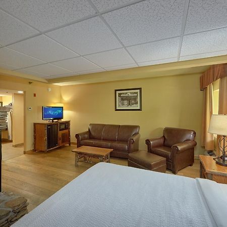 Old Creek Lodge Гетлинбург Екстериор снимка